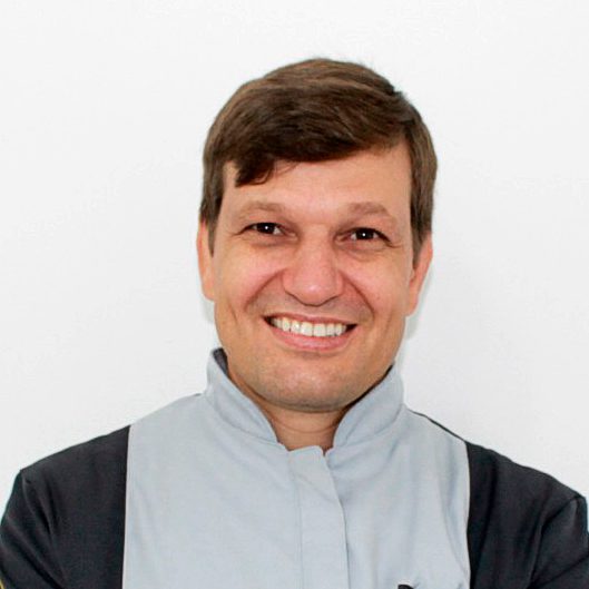 Dr Michel-Cirurgião Dentista Especialista em Implantes